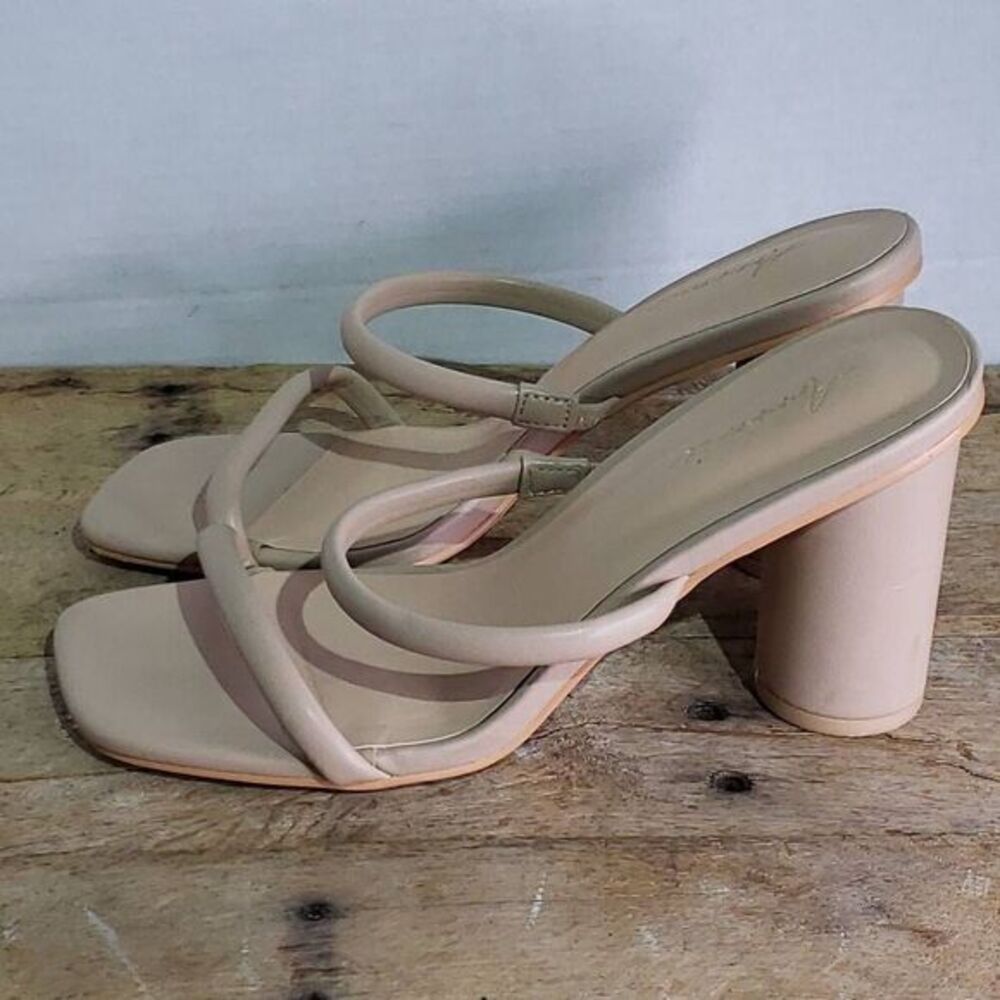 Arromic Women's‎ Heeled Sandals Square Toe Two Strap Block Heels nude